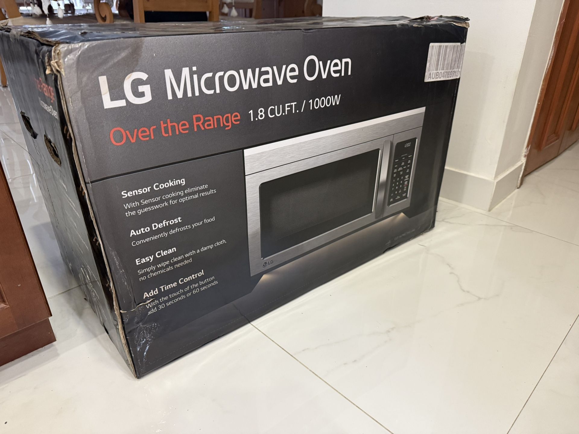 Brand new LG Microwave Oven 1.8 Cu. ft 1000W