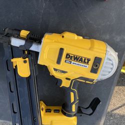 Dewal Nailer 21