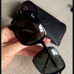 Ray-Ban SQUARE Sunglasses