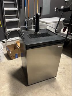 Single Tap Draft Beer Kegerator Refrigerator Brewing