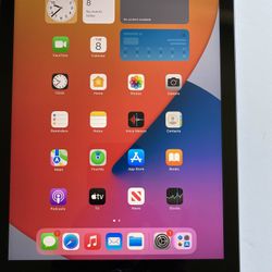 iPad 5th gen, 32gb with WiFi 