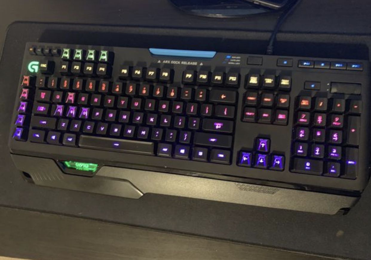 Logitech G910 RGB Gaming Keyboard