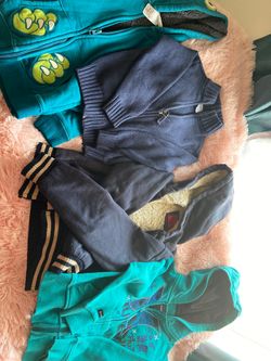 Boys sweaters size 4t