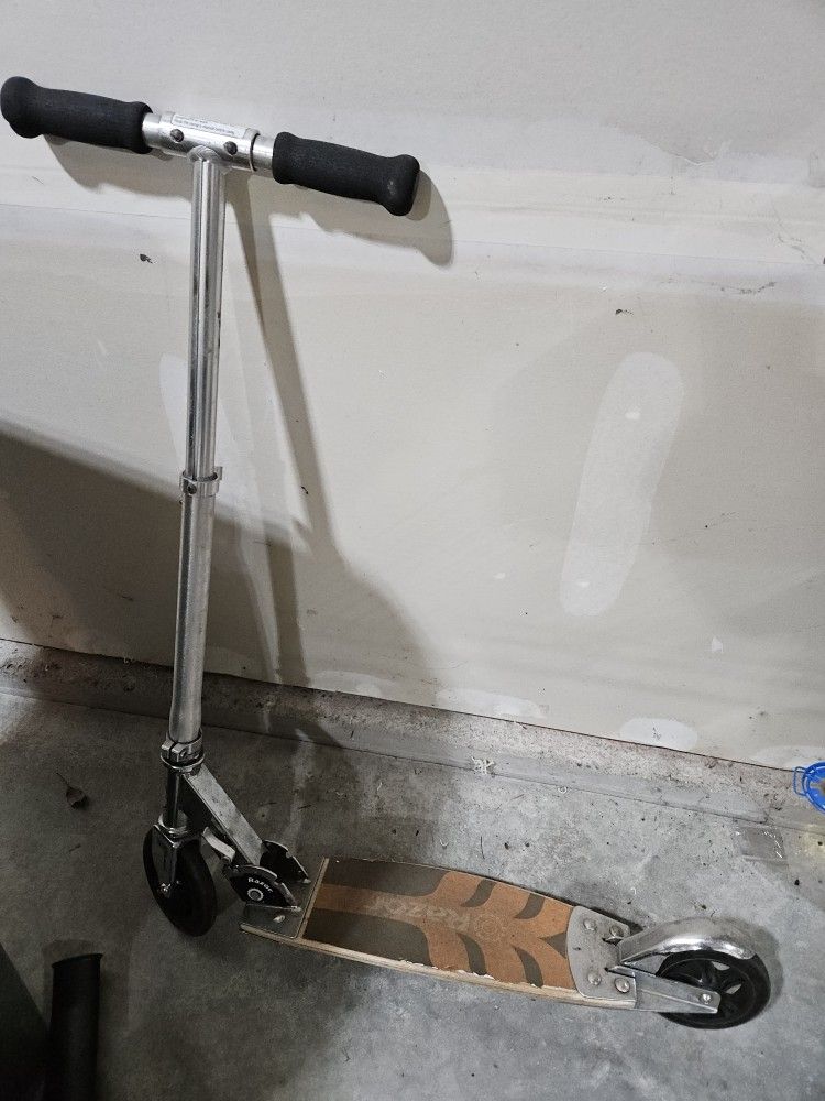 Razor A Kick Scooter for Kids - Lightweight,, Aluminum Frame