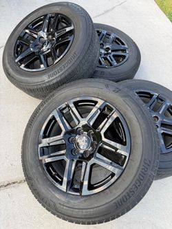Trailboss 20” gloss black Chevy wheels 6Lug