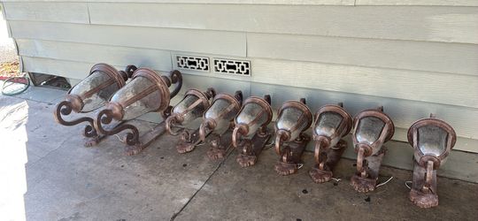 VINTAGE Minka Lavery 9-Piece Outdoor Wall Lantern Set 