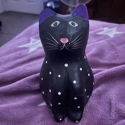 Cat with purple ears 