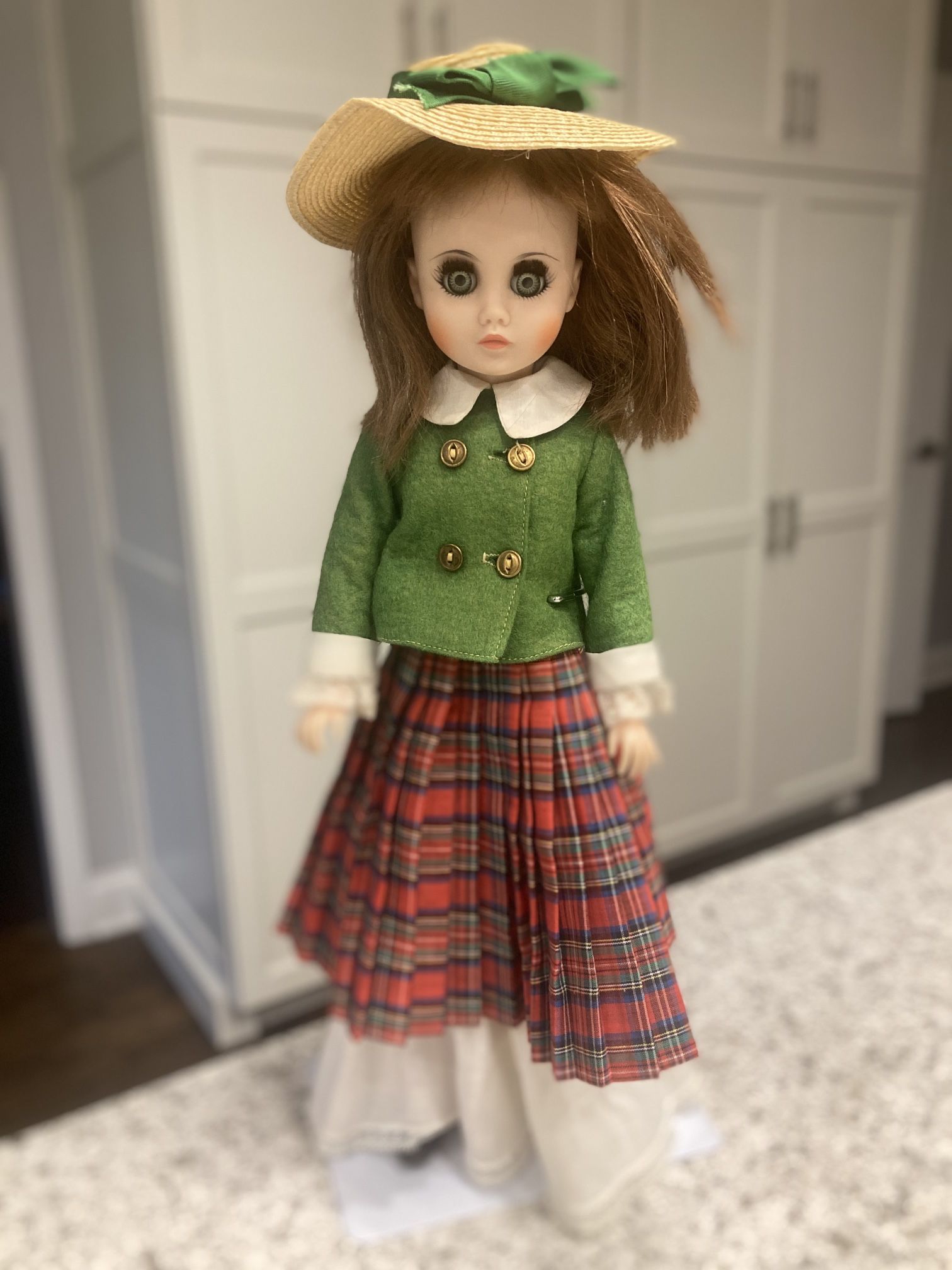 Madame Alexander Vintage Maggie Doll With Stand