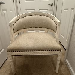  Vintage-Style Accent Chair with Nailhead Trim