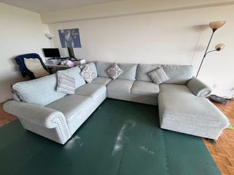 4 piece sectional sofa: Bob's Furniture