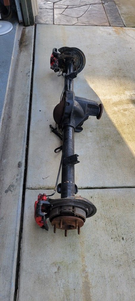 8.8 Ford Rear End for Sale in Tracy, CA - OfferUp