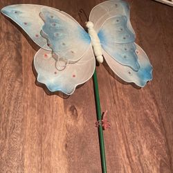 Giant Orchid Post
