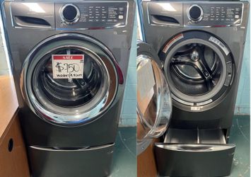 ELECTROLUX FRONTLOAD WASHER DARK STAINLESS W/PEDESTAL IN GREAT CONDITIONS 