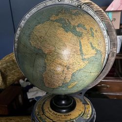 Antique 30s of 40s  globe