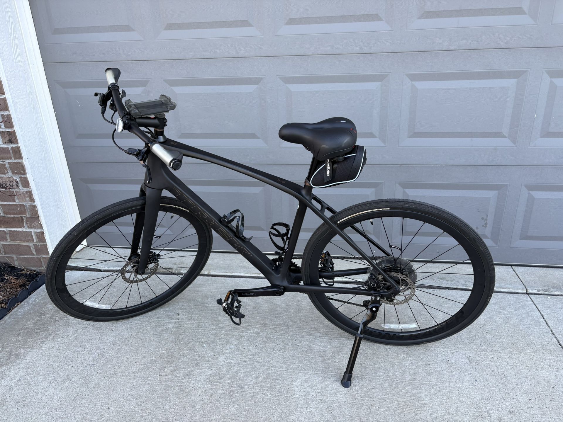 Trek Fx Sport 6 Hybrid Bike