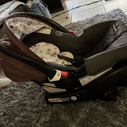 Car Seat W Attachment 