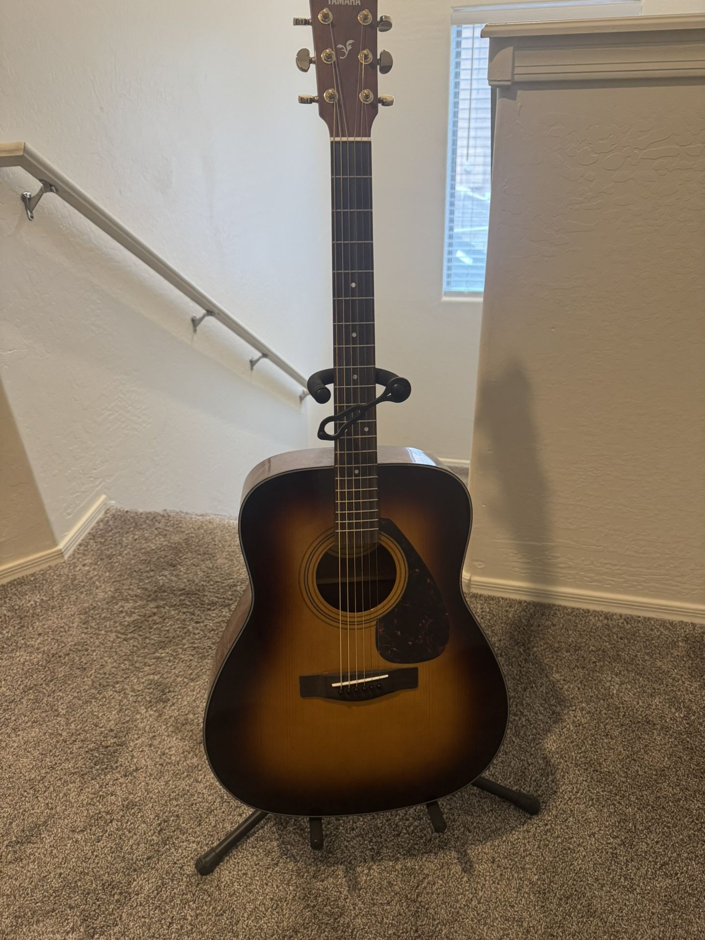 Yamaha F310 Acoustic Guitar - Tobacco Sunburst