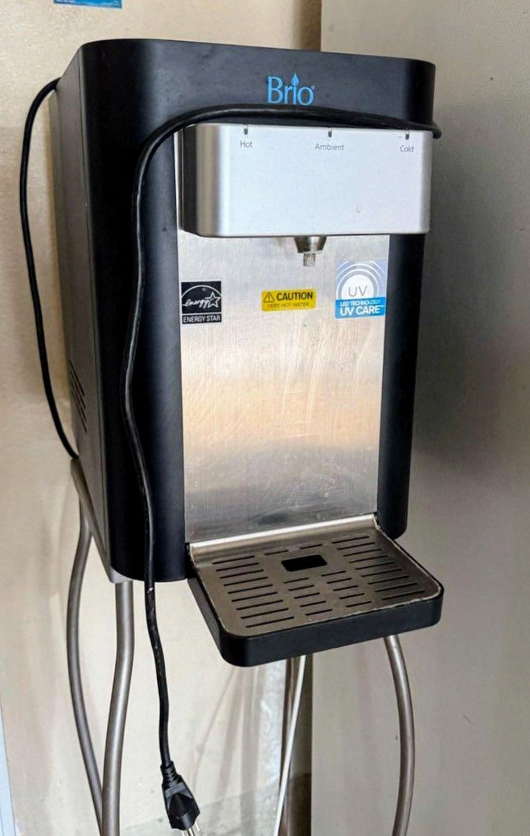 Brio 600 Series Tri-Temp 2-Stage Filtration Countertop Water Cooler UV Self Clean