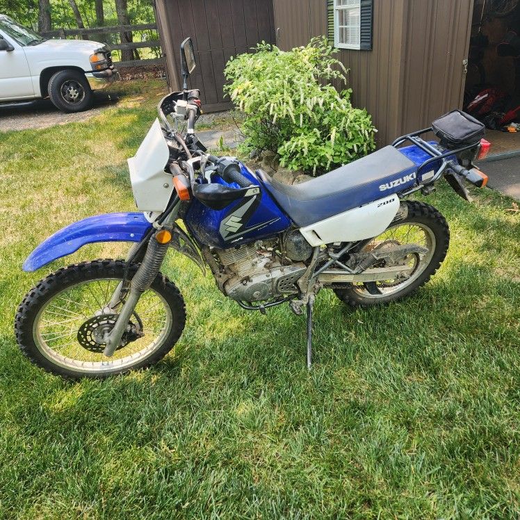 Suzuki Dr200