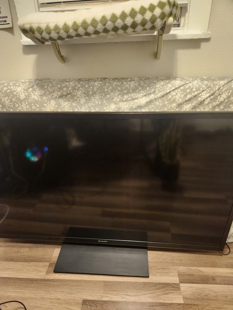 60inch Sharp Aquios Quattron 3D