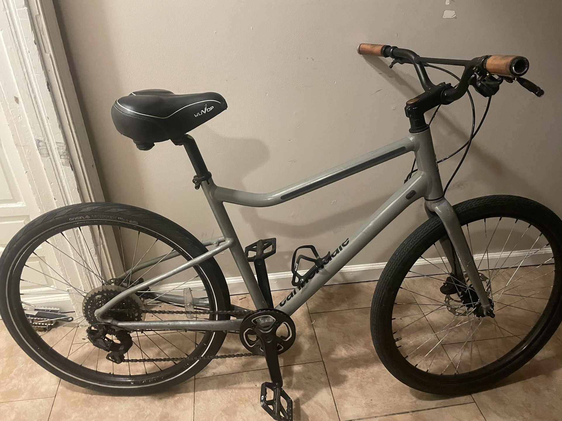 Cannondale Disc Brake Hybrid Bike 5’10-6’2 Commuter Light Tuned