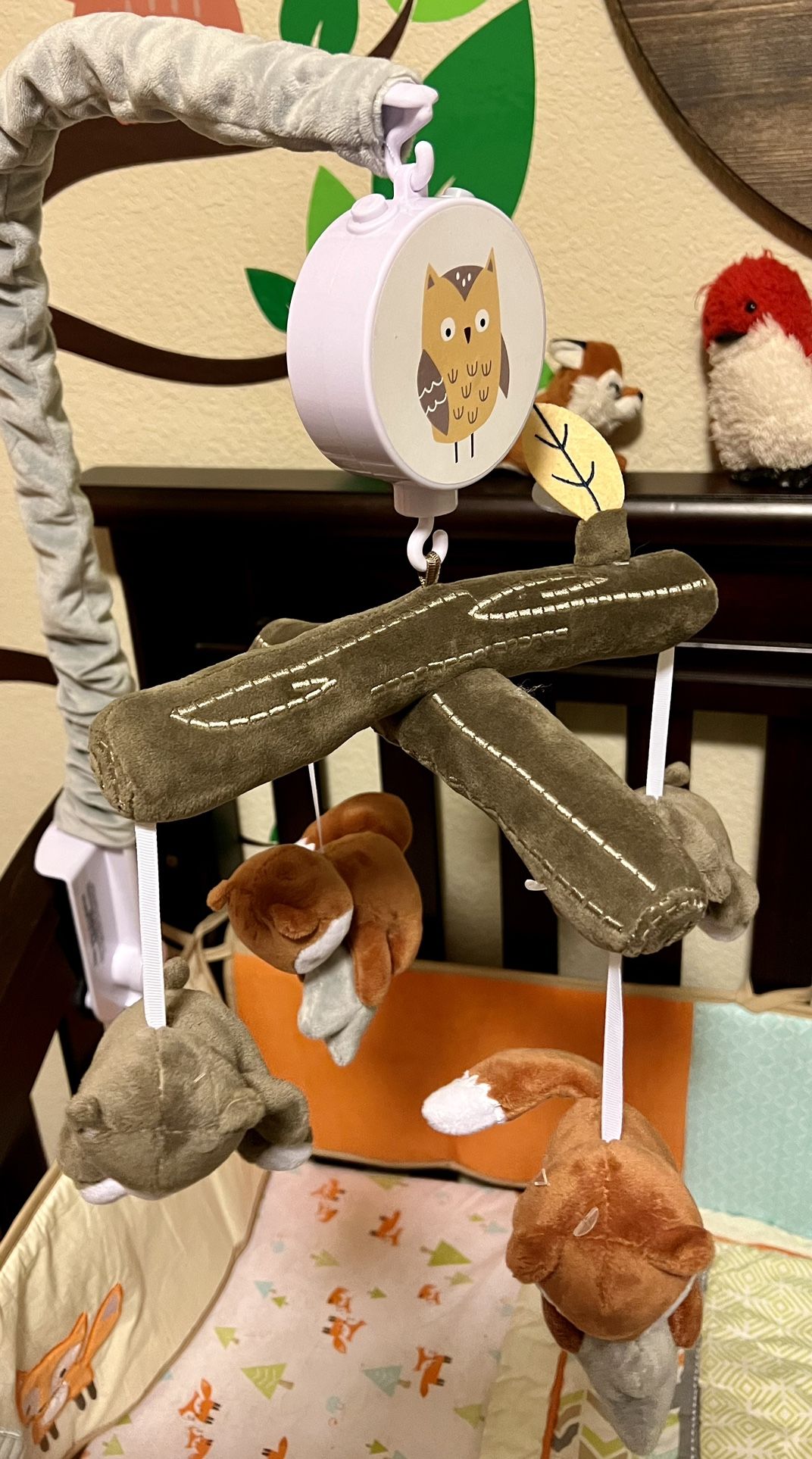 Crib Mobile And Bumper 