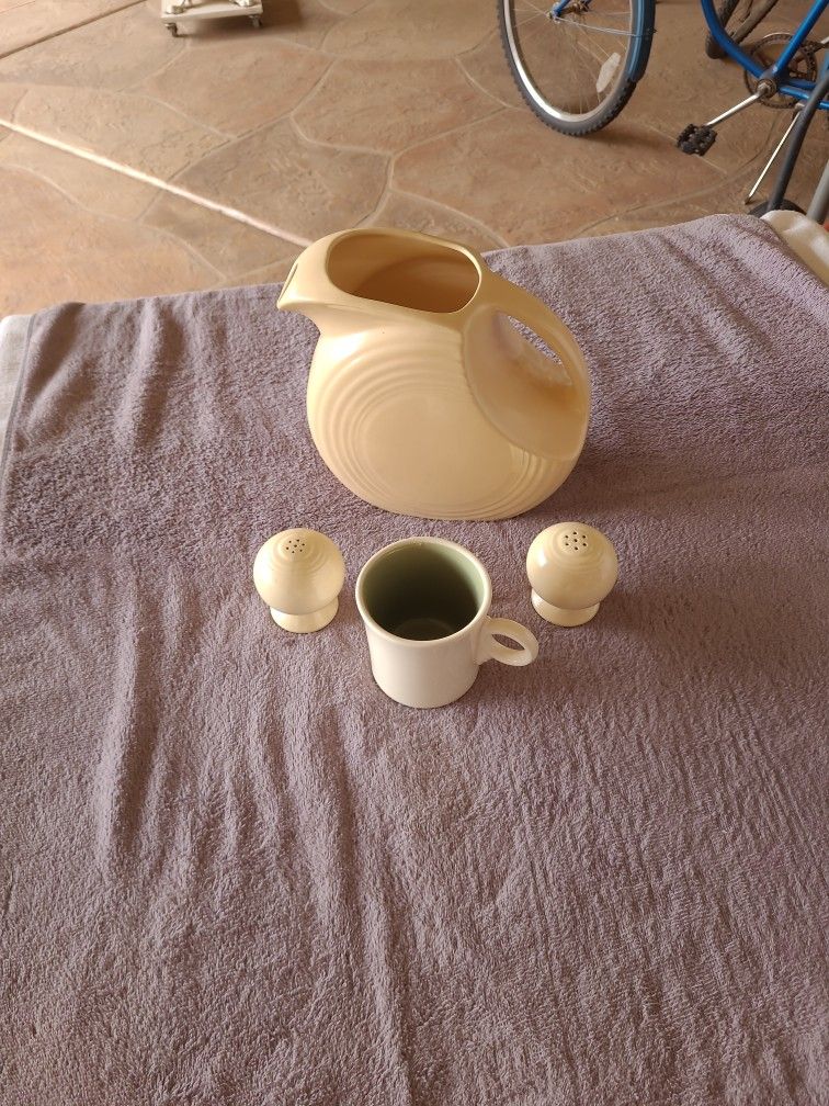 4 Vintage Ivory Fiesta Items