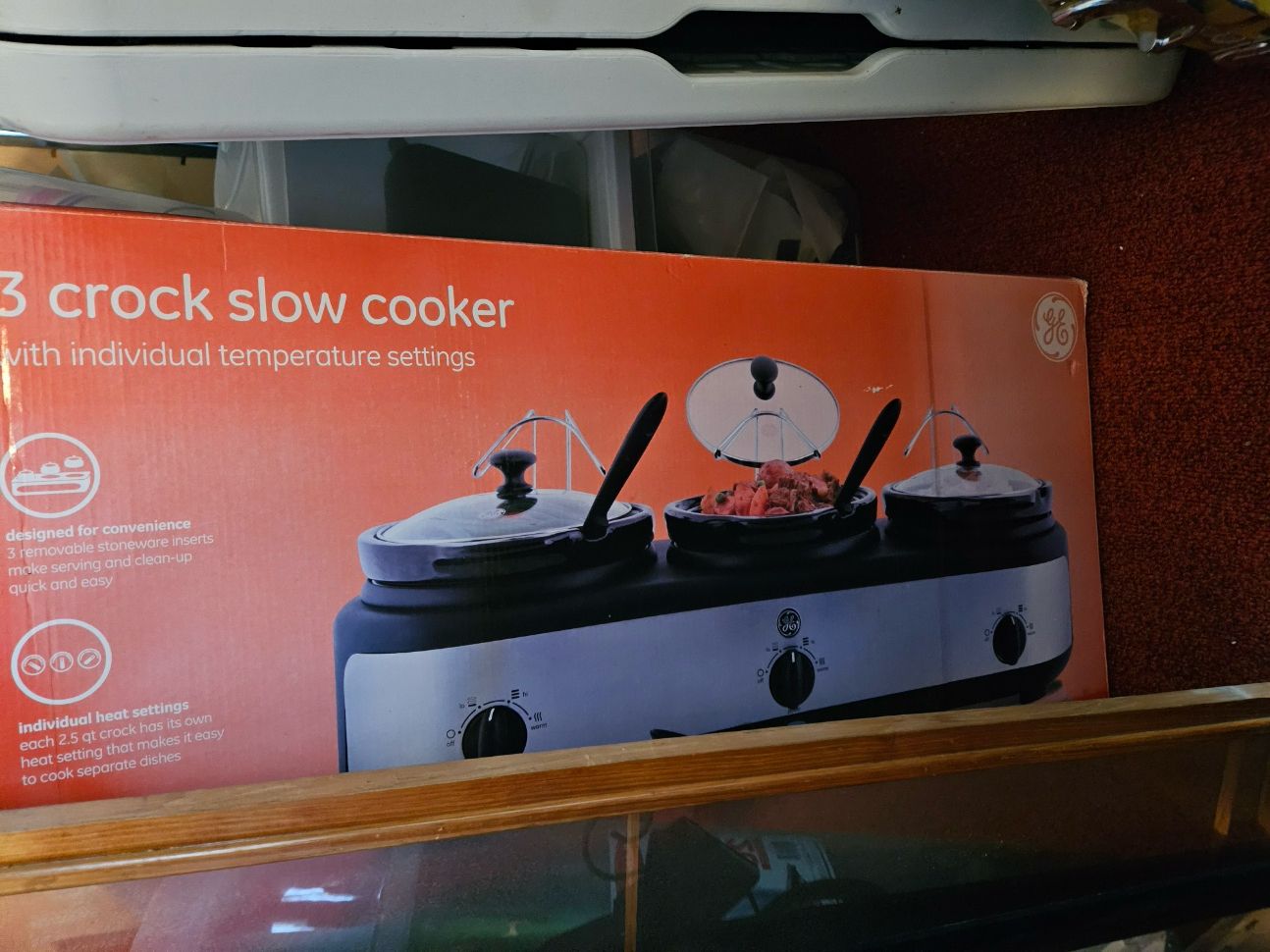 New GE 3 - Crock Slow Cooker All Original Contents