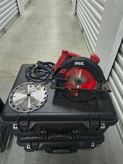 SKIL 7-1/4" Circular Saw 13 Amp + Extra Blade