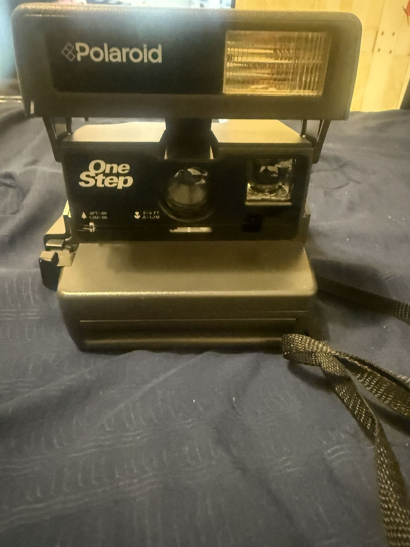 Vintage Polaroid One Step 600 Instant Film Camera With Strap small Scratches