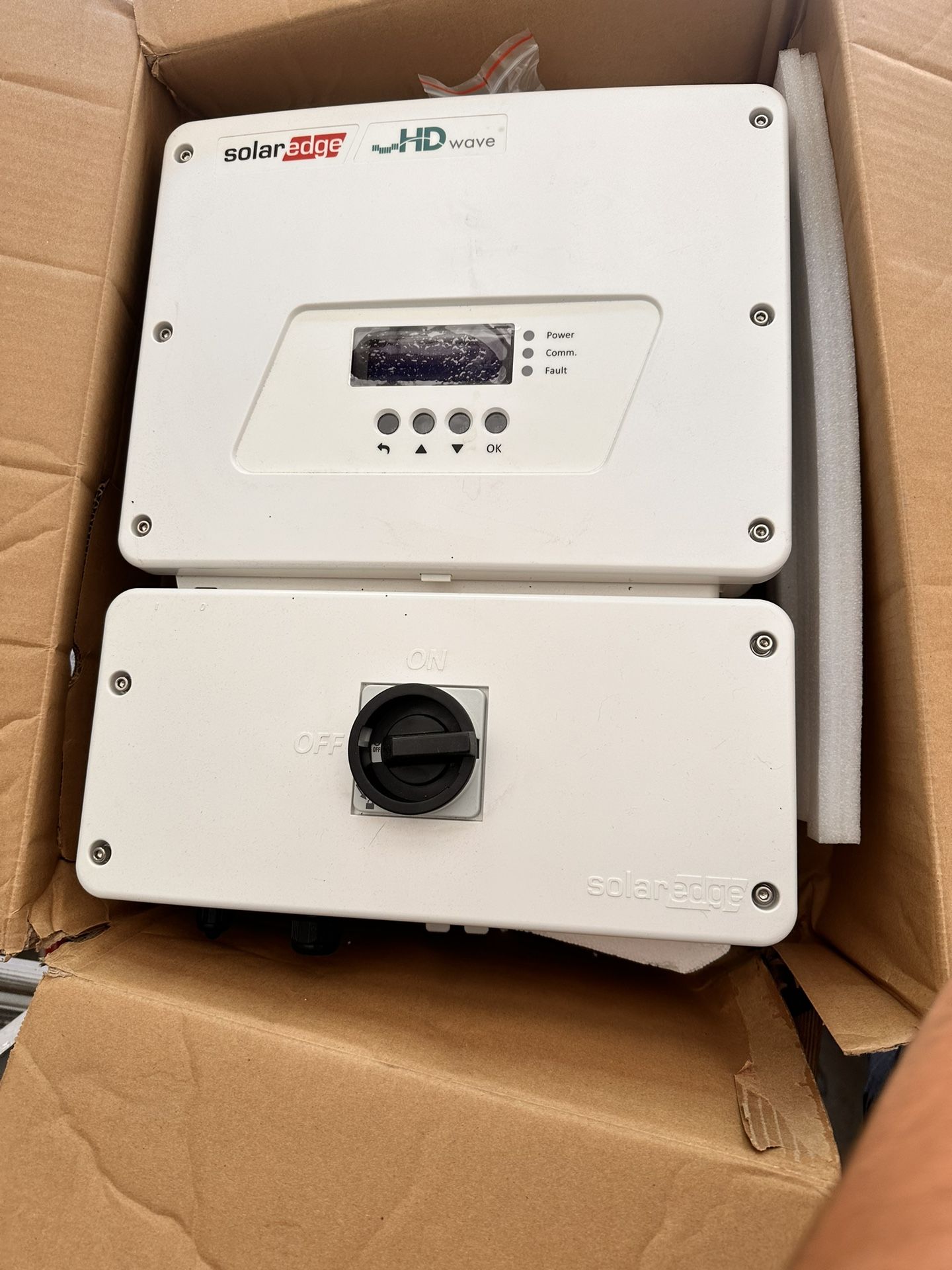 Solar Edge HD Wave Solar Inverter With Emerg. Shut-off