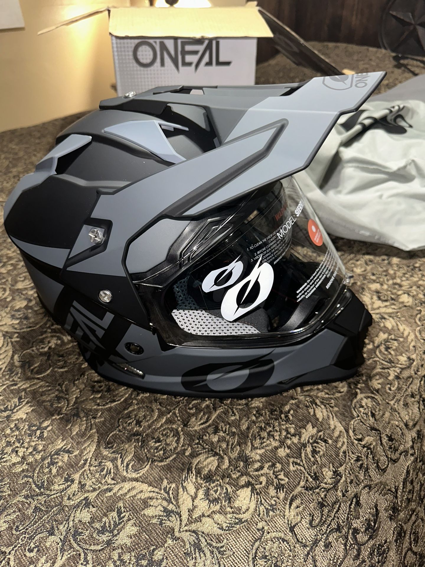 New Oneal Sierra Helmet R