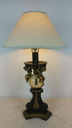Vintage cherub table lamp