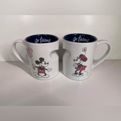 Disney Parks Mickey &amp; Minnie Mouse XOXO Heart Je T’aime Mug Set Of 2 