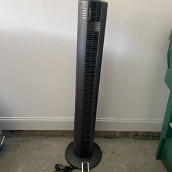 Laakow tower Fan With Remote