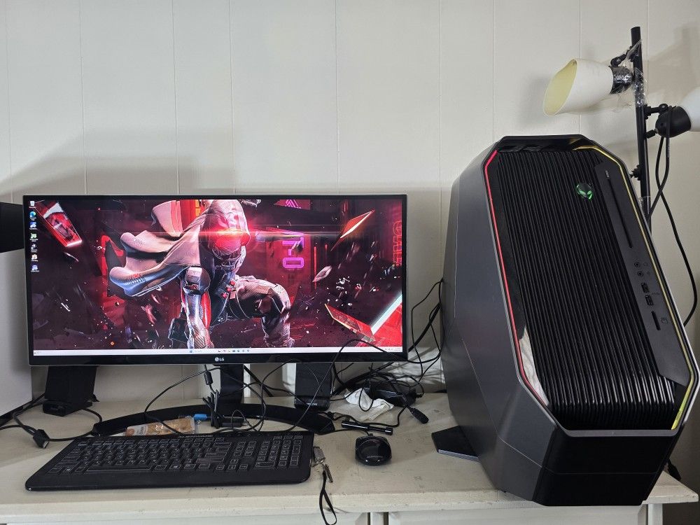 Alienware R2 I7 Alienware Area R2 i7-5820K 3.3hz 16GB RAM - New 500GB Crucial SSD+1TB ...