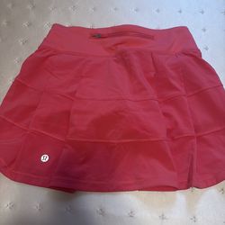 Lulu lemon skirt with shorts under size 0