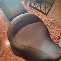 Harley Touring Solo and Pinion Seats