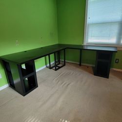 Corner desk