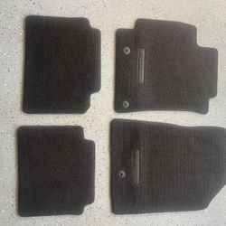 Genuine Kia Forte Floor mats like new