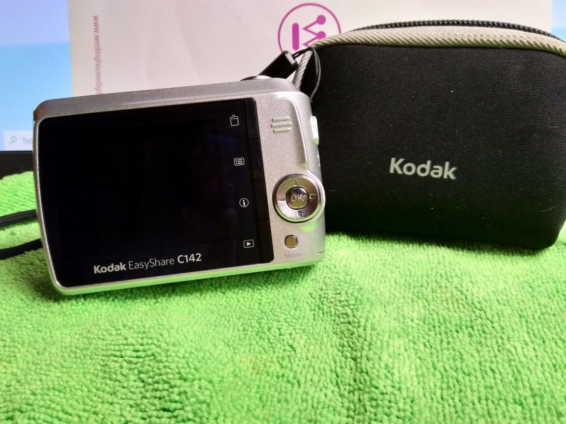 Kodak easyshare digital camera c142
