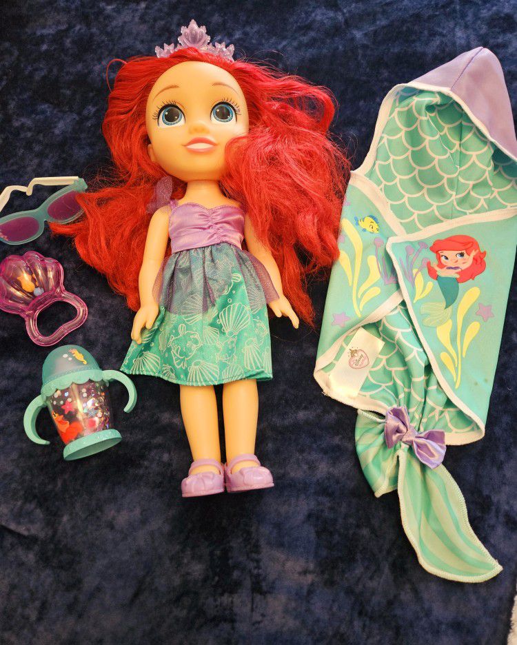 Little Mermaid Doll With Accessories 