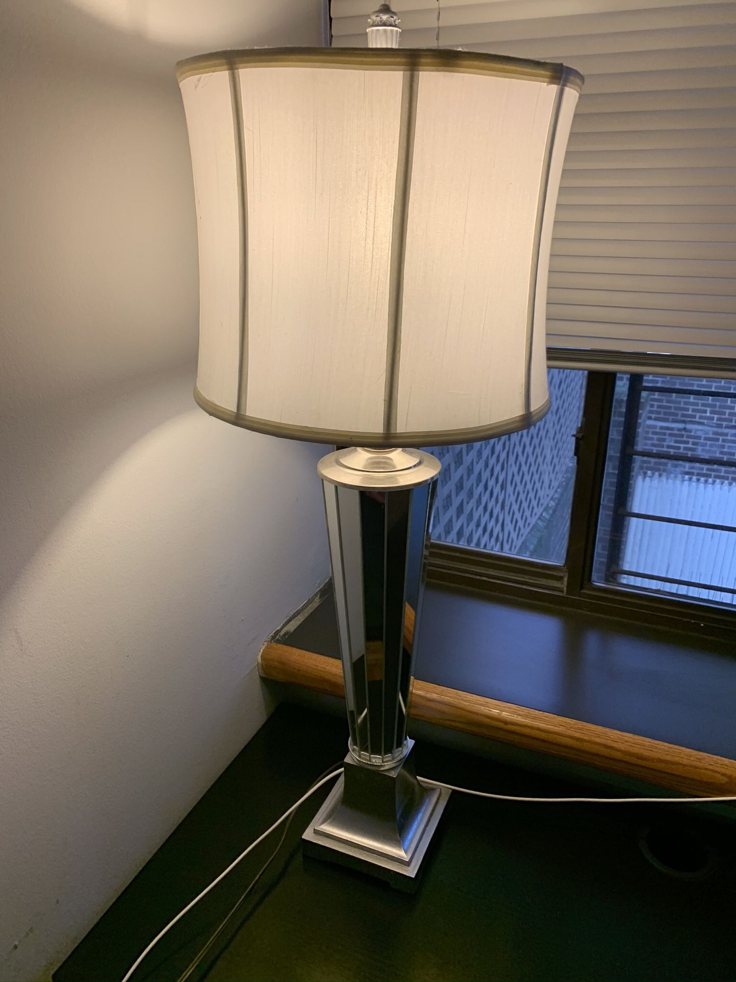 Mirrored lamp