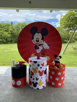 Mickey Mouse Backdrops And Cylinders