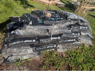 26 Bags black mulch
