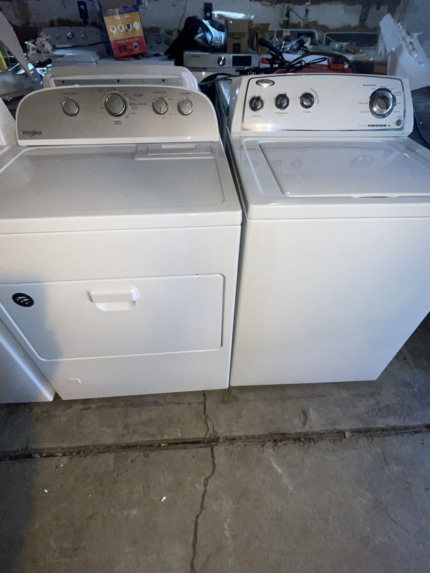 Whirlpool Washer And Gas Dryer Set