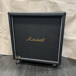 Marshall 1960 Lead B 300-watt 4x12” Straight Extension Cabinet Guitar