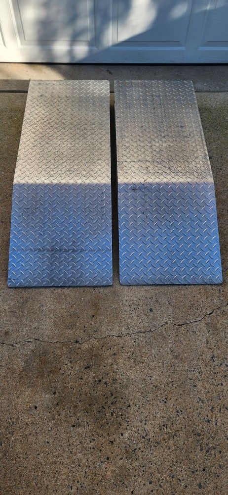 Heavy Duty Wheel Risers/ Ramps