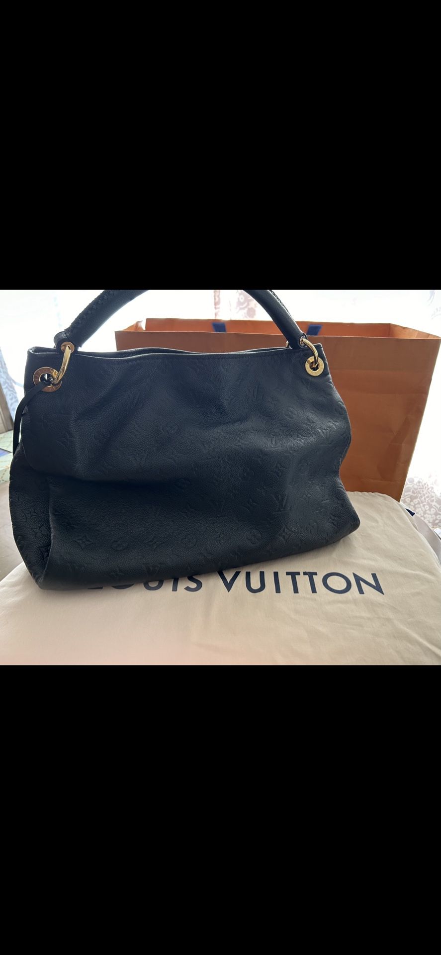 Authentic Louis Vuitton Artsy MM Purse Noir/Black Empreinte Bag With Box & Dust Bag
