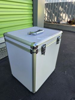 Aluminum Hard Case with Foam Interior – 18x15x12